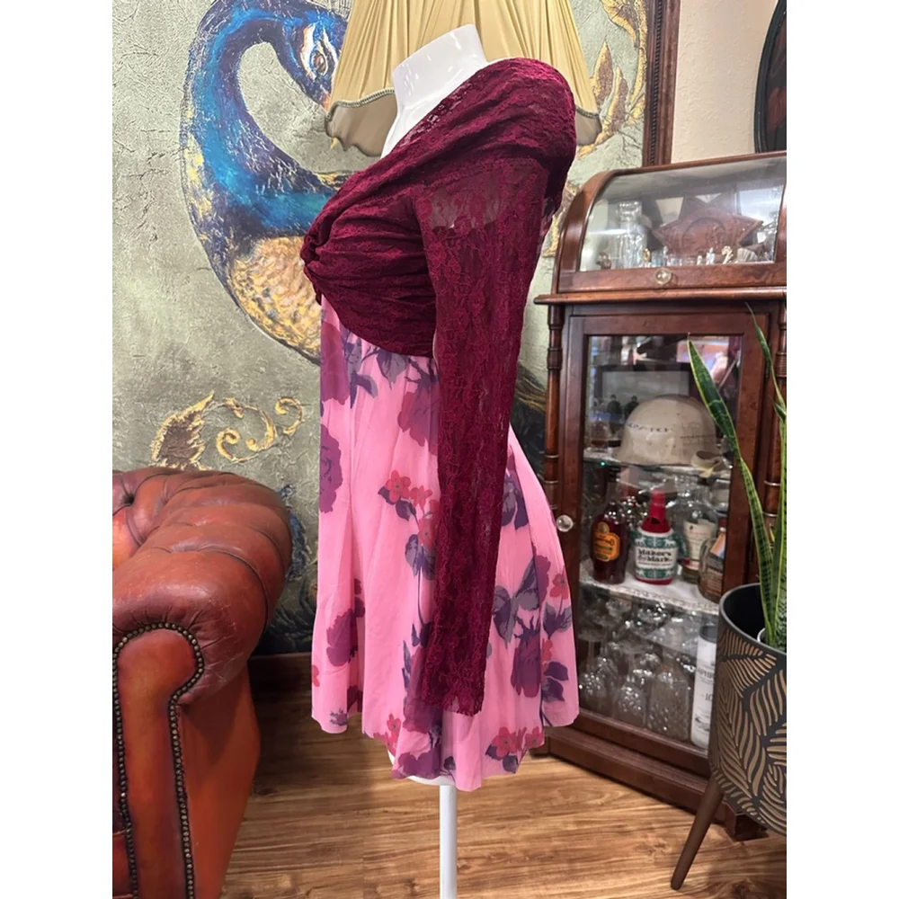 Kimchi Blue Urban Outfitters Pink Floral Mini Dress Medium NWT - Picture 5 of 15